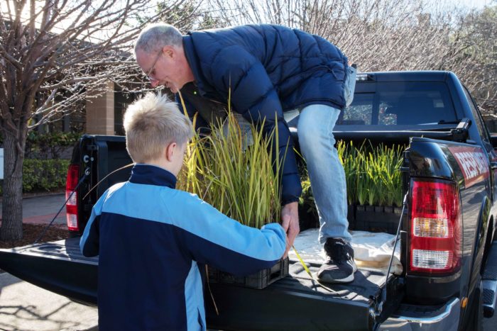 Volunteers respond to the Australia Bushfires